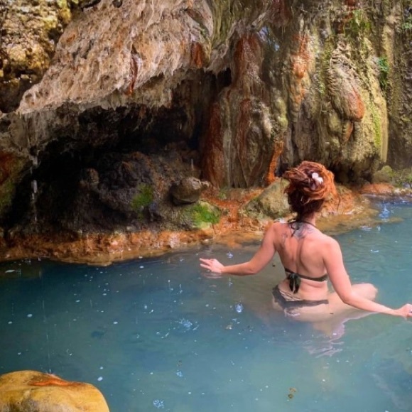 Meet your Posher, Stella - Picture 3 of 8